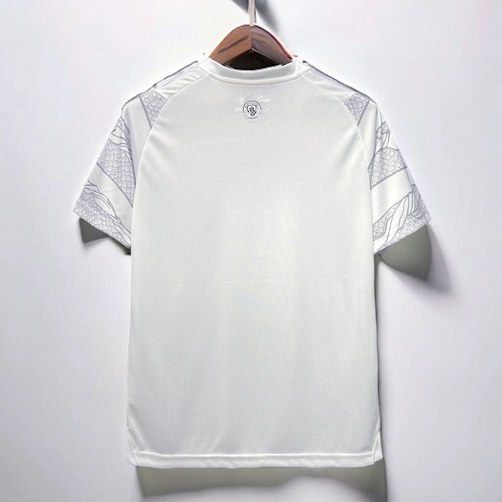 Manchester City Dragon's year Shirt - obrazek 2