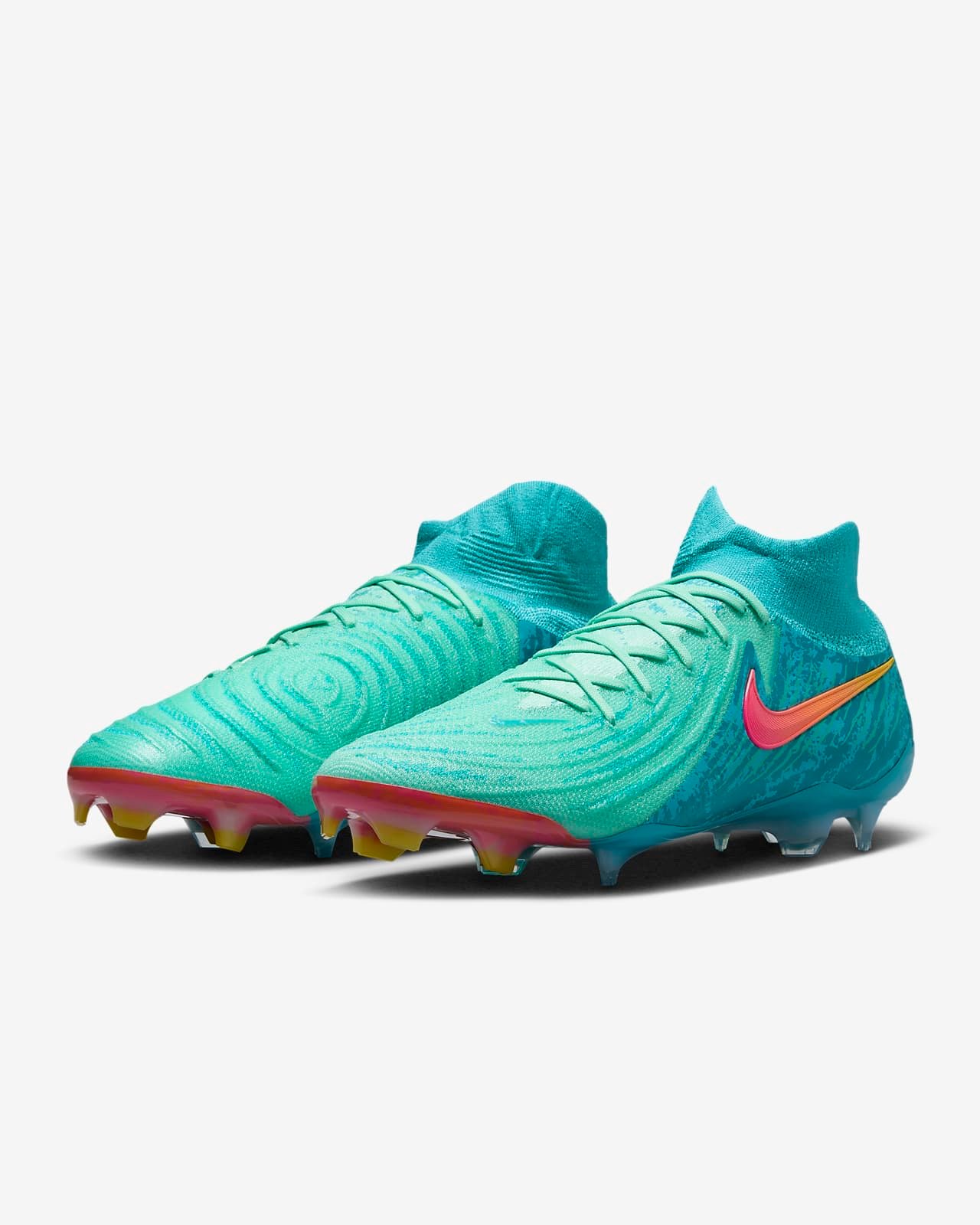 Phantom Luna 2 Elite LV8 FG